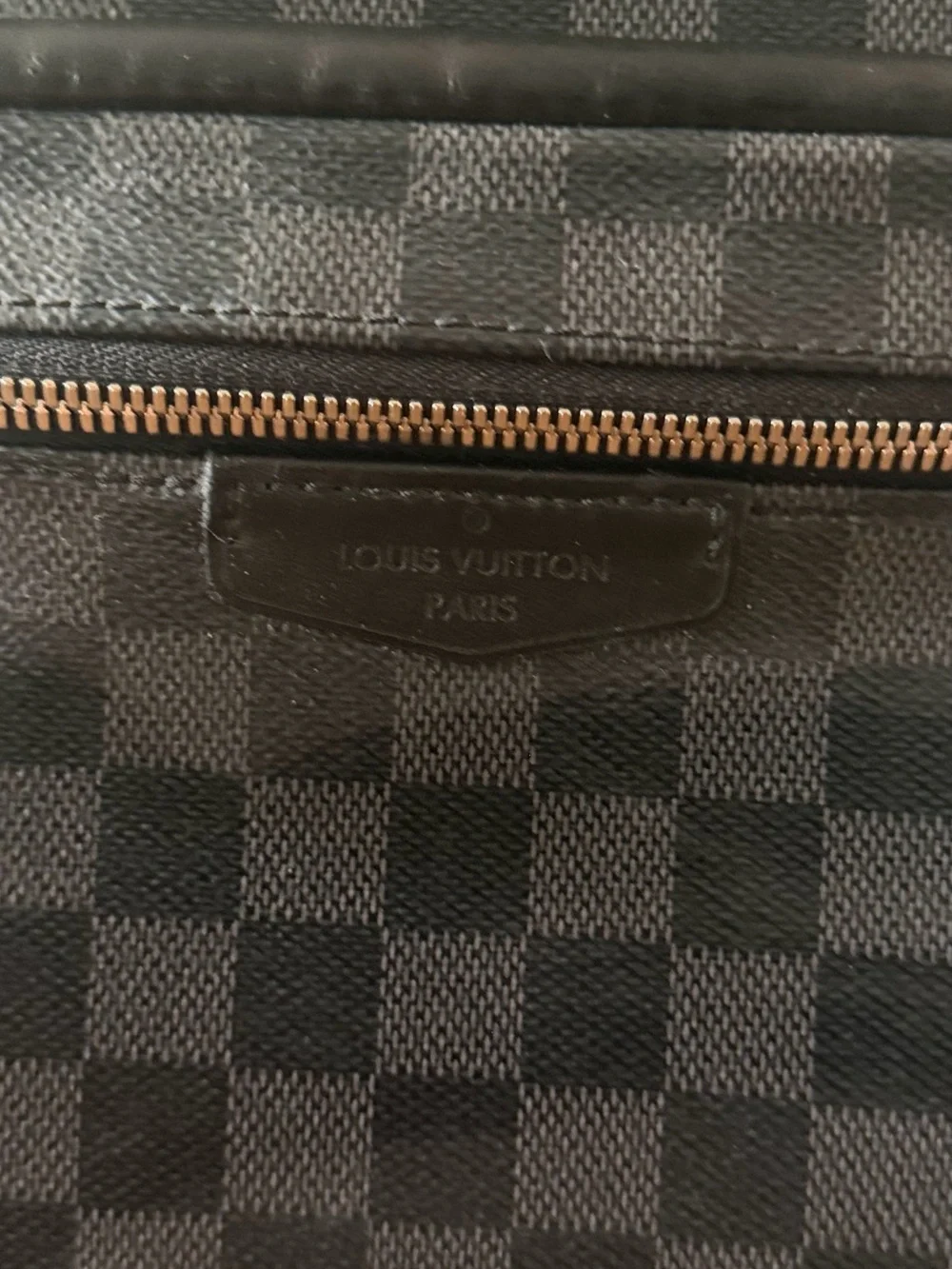 Louis Vuitton Damier Graphite
Josh Backpack - Picture 2 of 6